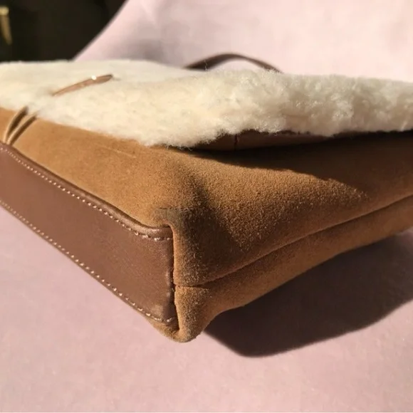 ❤️SOLD❤️UGG Shearing / Suede Crossbody Bag - Picture 8 of 9